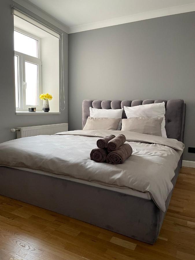 Premium Apartment In Quiet & Historical Area Riga Buitenkant foto