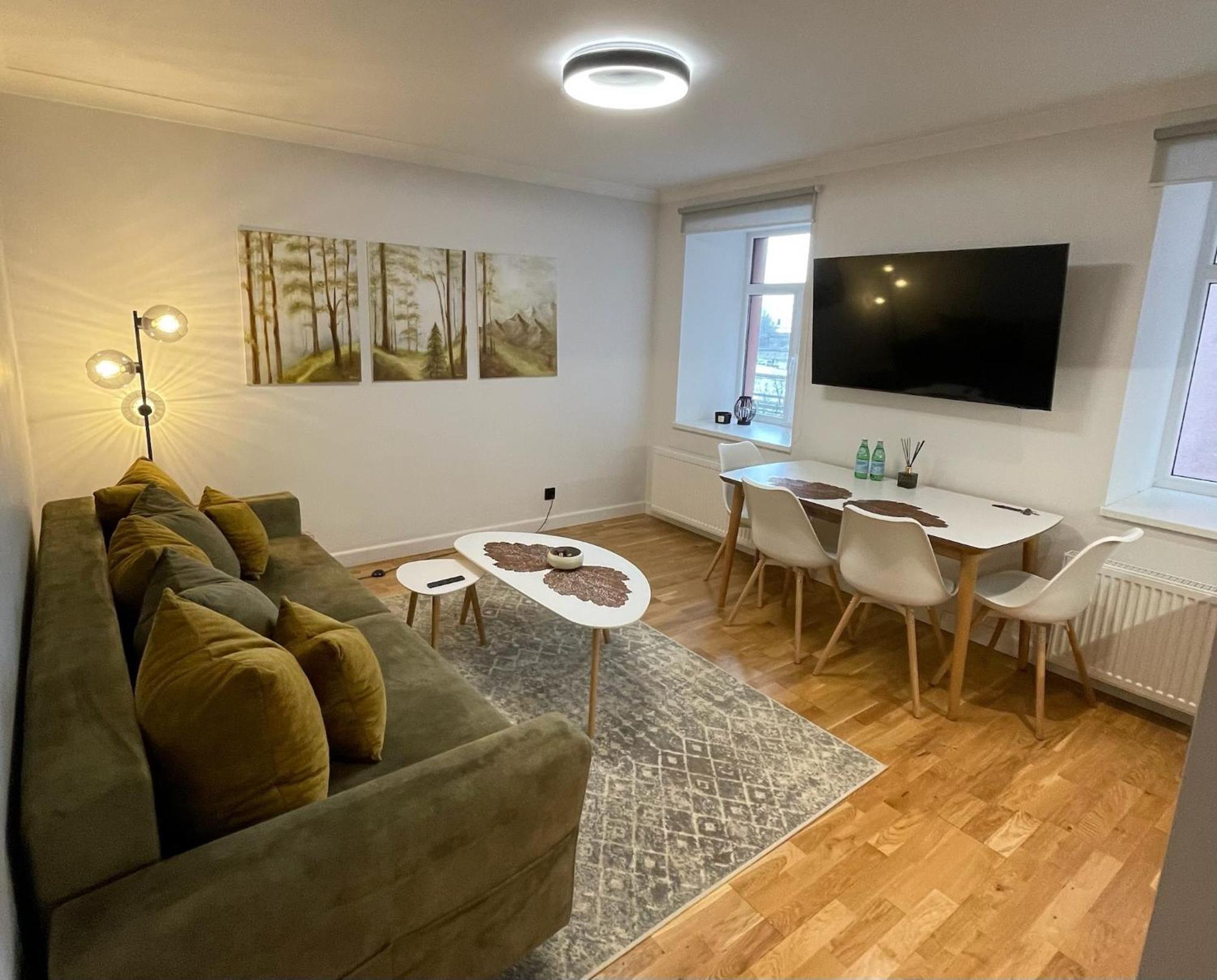 Premium Apartment In Quiet & Historical Area Riga Buitenkant foto